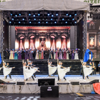 Opereta Veselá vdova DJKT Plzeň Lochotínský Amfiteátr